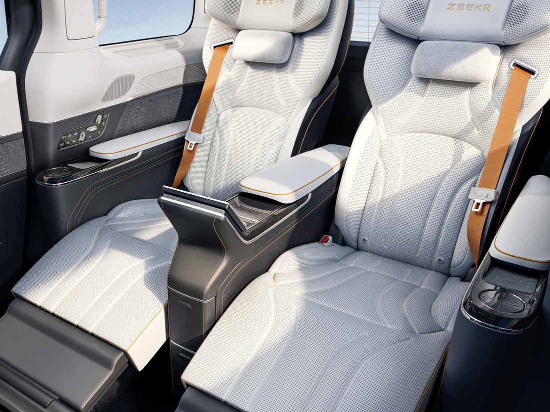 Four-Seat Executive Lounge